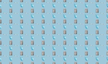 Farklı aksesuarlara sahip renkli arkaplan