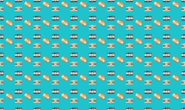 Farklı aksesuarlara sahip renkli arkaplan