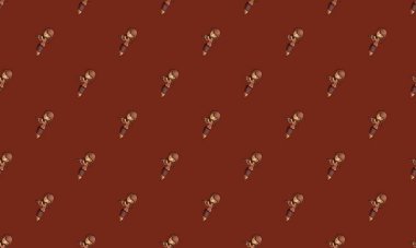 Farklı aksesuarlara sahip renkli arkaplan