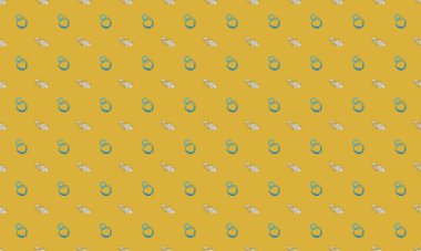 Farklı aksesuarlara sahip renkli arkaplan