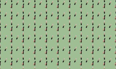 Farklı aksesuarlara sahip renkli arkaplan