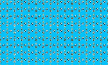 Farklı aksesuarlara sahip renkli arkaplan