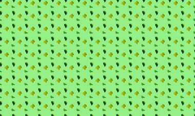 Farklı aksesuarlara sahip renkli arkaplan