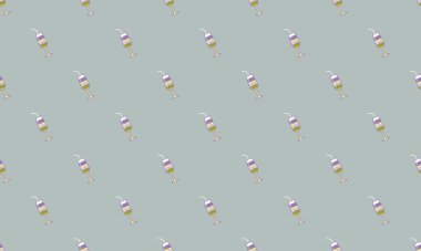 Farklı aksesuarlara sahip renkli arkaplan