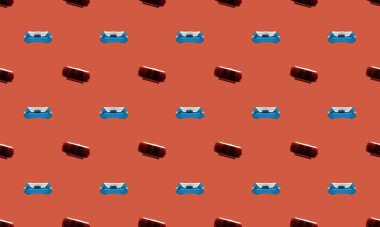 Farklı aksesuarlara sahip renkli arkaplan