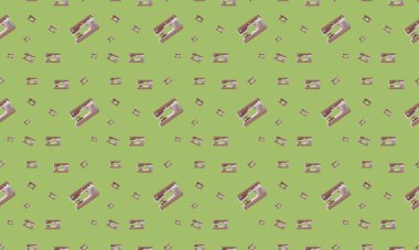 Farklı aksesuarlara sahip renkli arkaplan