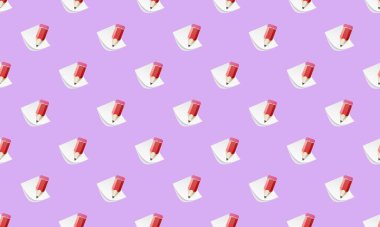 Farklı aksesuarlara sahip renkli arkaplan