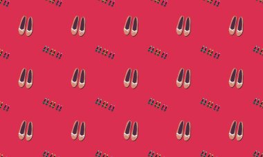 Farklı aksesuarlara sahip renkli arkaplan