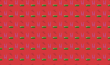 Farklı aksesuarlara sahip renkli arkaplan