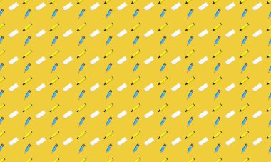 Farklı aksesuarlara sahip renkli arkaplan