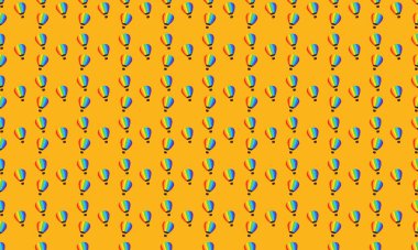 Farklı aksesuarlara sahip renkli arkaplan