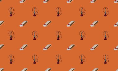 Farklı aksesuarlara sahip renkli arkaplan