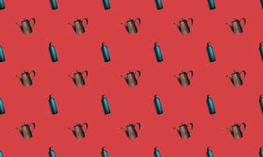 Farklı aksesuarlara sahip renkli arkaplan