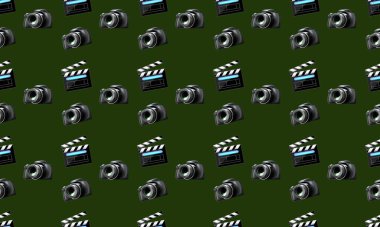 Farklı aksesuarlara sahip renkli arkaplan