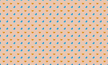 Farklı aksesuarlara sahip renkli arkaplan