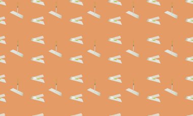 Farklı aksesuarlara sahip renkli arkaplan