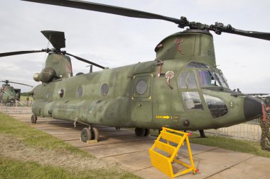 Ch-47 Chinook, Tandem rotor askeri helikopter