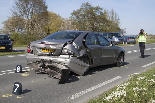 Volvo auto betrokken bij een ongeval — Stockfoto