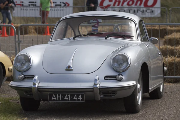 Vintage silver metallic porsche. — Stock Photo, Image