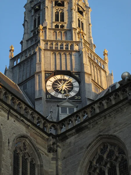 Belle horloge d'une église — Photo