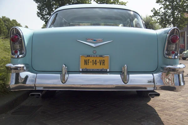 Vintage mavi oldtimer araba — Stok fotoğraf