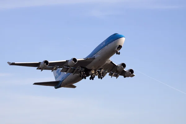 Boeing 747 just take off — Stock Photo, Image