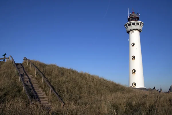 Исторический белый маяк — стоковое фото