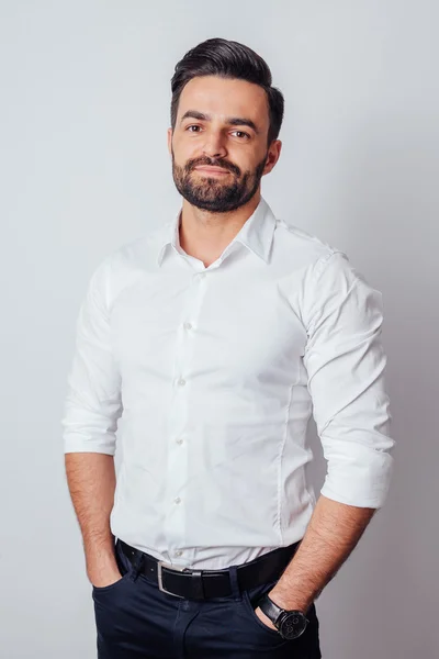 Portrait of a young businessman in a white shirt. — Stock Photo, Image