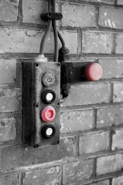 Interruptor de emergência em uma parede — Fotografia de Stock