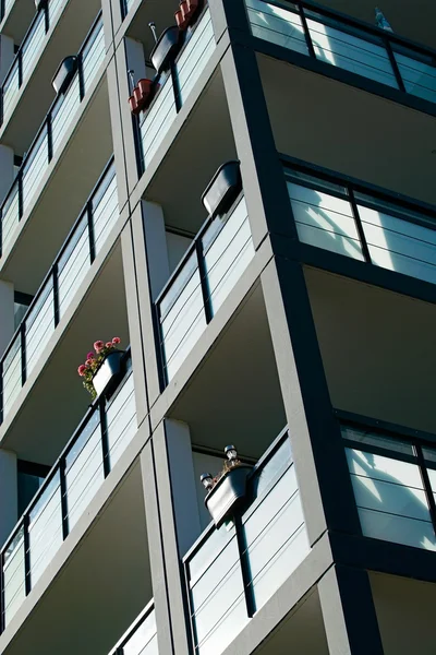 Fachada de um edifício residencial — Fotografia de Stock