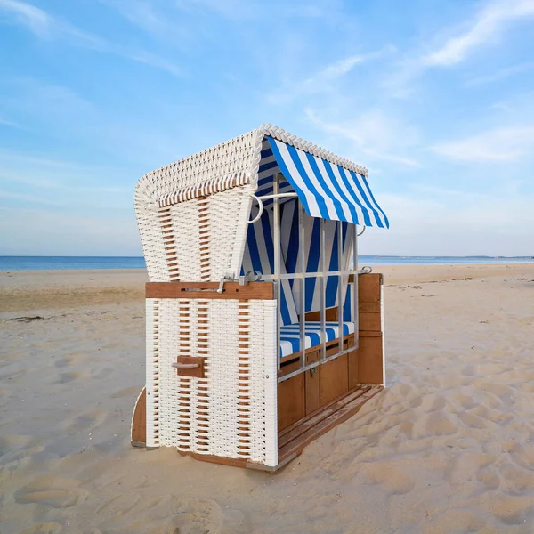 德国波罗的海海岸Ahlbeck海滩上的海滩椅子 — 图库照片