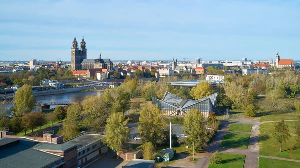Rotehorn Şehir Parkından Magdeburg Katedrali Bak Elbe Bisiklet Yolu Üzerinde — Stok fotoğraf