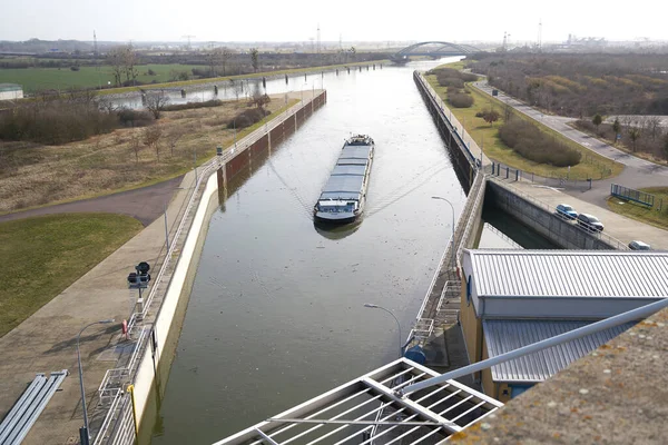 Magdeburg Duitsland Februari 2021 Invaart Van Een Schip Rothensee Sluis — Stockfoto