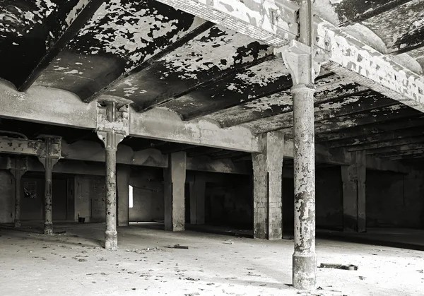 Abandoned disused brewery — Stock Photo, Image