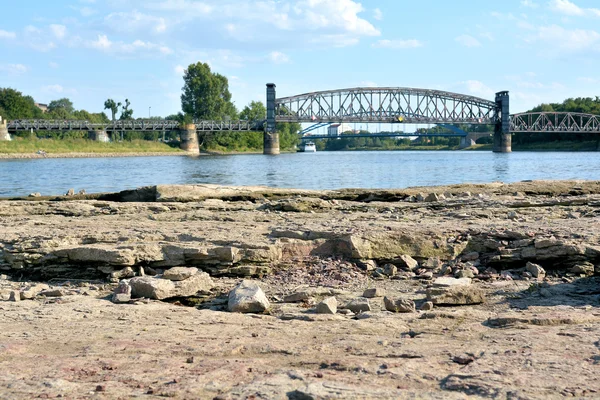 Letto asciutto del fiume dell'Elba vicino a Magdeburgo — Foto Stock