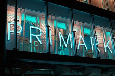 Köln'deki PRIMARK mağaza