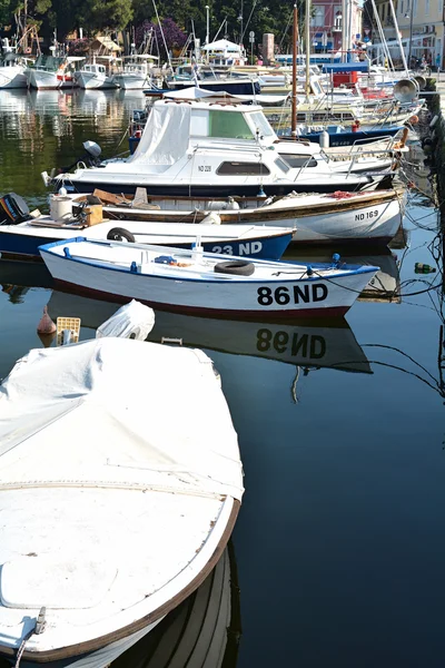 Bateaux dans le port — Photo