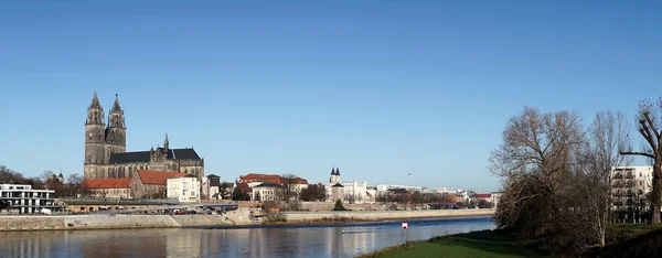 Magdeburg şehrinin panoraması — Stok fotoğraf