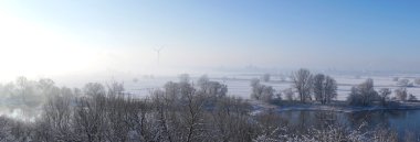 Elbe Nehri'nin görünümü