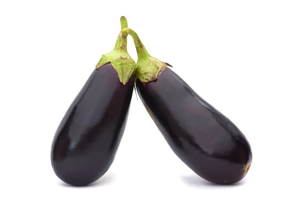 Aubergine fruit op wit — Stockfoto