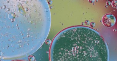 Su zemininde baloncuk yağı