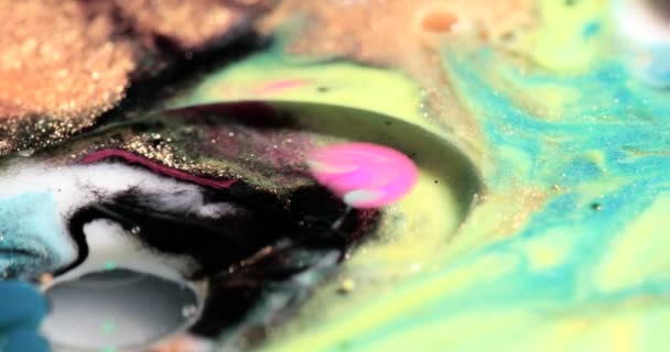 Kunstwerke Zum Mischen Flüssiger Farbe Mit Spritzer Und Wirbel — Stockvideo