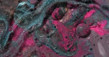 Sıvı boya sıçrama ve girdapla karıştırılmış sanat eserleri.