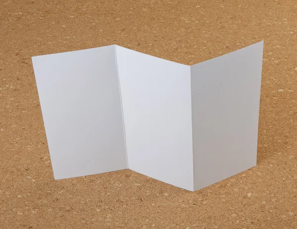 Folleto de papel plegable blanco en blanco —  Fotos de Stock