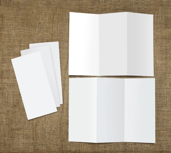 Folheto de papel dobrável branco em branco — Fotografia de Stock