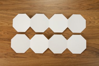 Boş beyaz katlama kağıt afiş