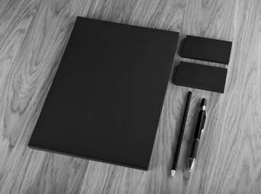 ahşap arka plan üzerinde boş ileti örneği. Kartvizit oluşur