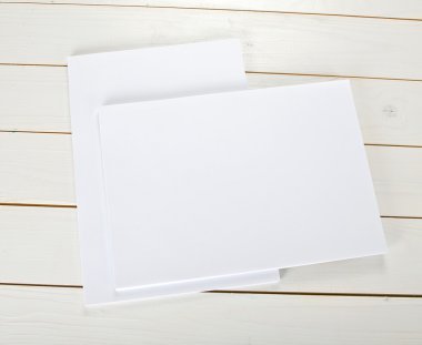 boş afiş poster tasarım yerine ahşap üzerine.