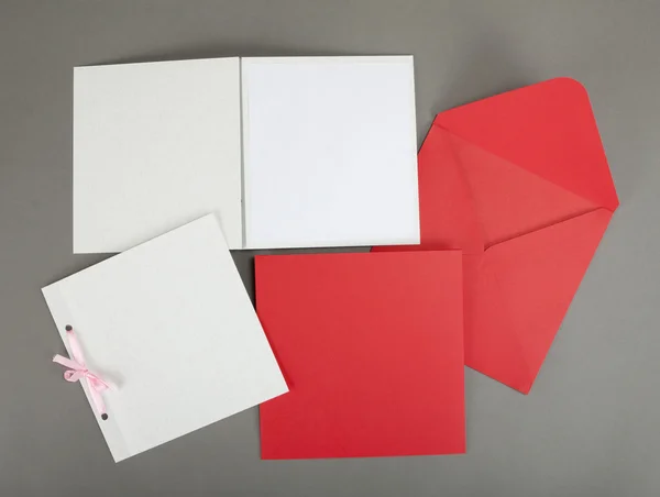 Set de diseño romántico. Para ser utilizado para postales, invitaciones, tarjetas, sobres de diseño . — Foto de Stock