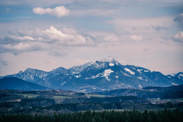 Vista para a montanha wendelstein nos alpes — Fotografia de Stock